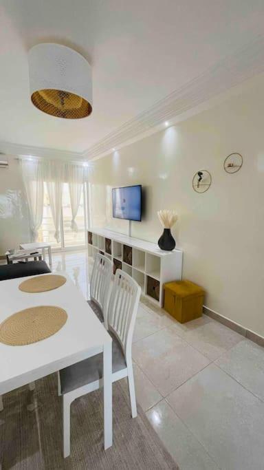 F3 Chic Et Cosy Tres Accessible * Dakar